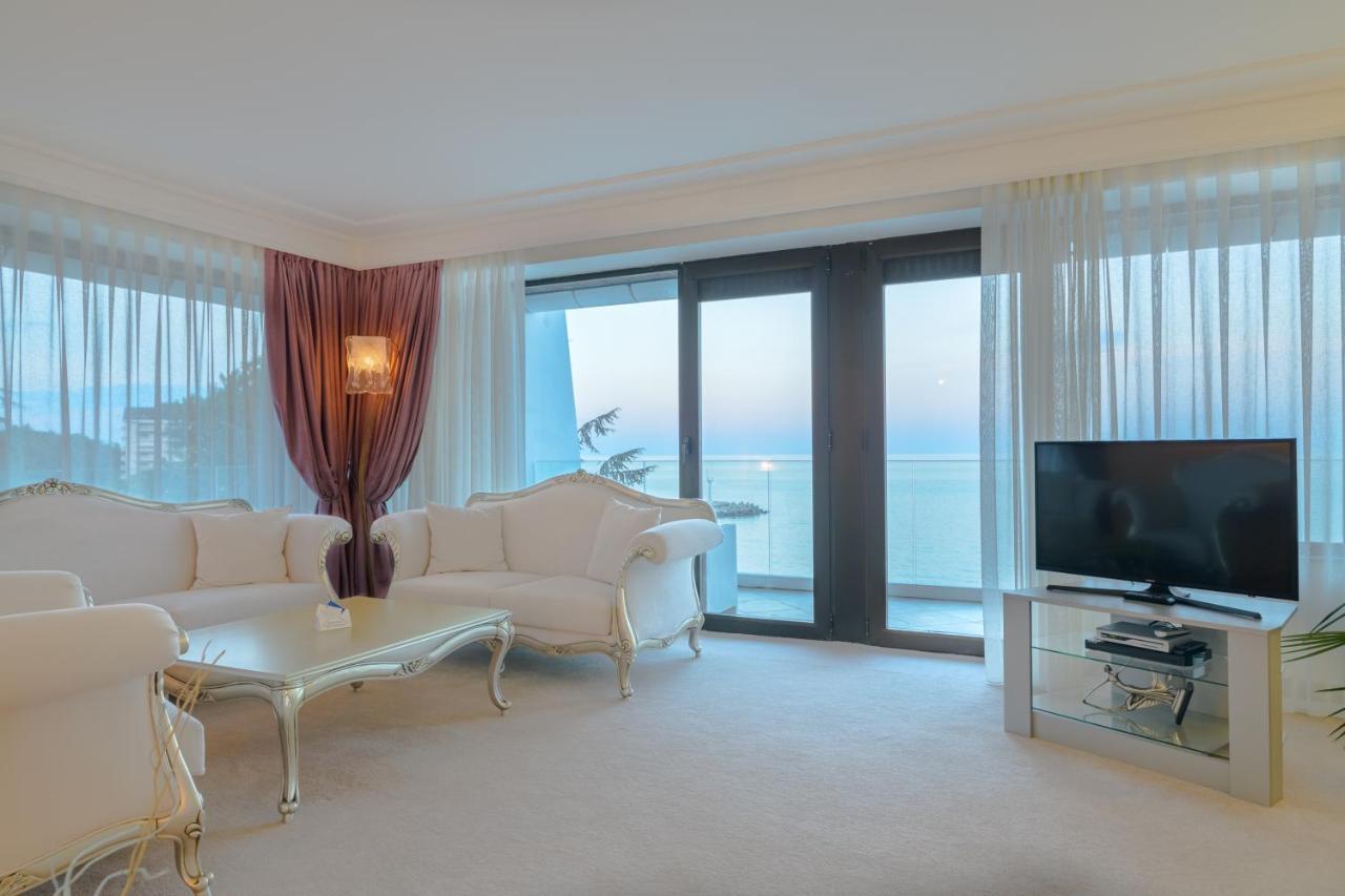 Balneo & Spa Hotel The Palace Άγιος Κωνσταντίνος και Ελένη Εξωτερικό φωτογραφία