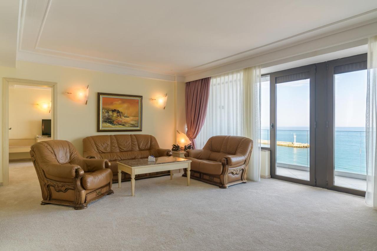 Balneo & Spa Hotel The Palace Άγιος Κωνσταντίνος και Ελένη Εξωτερικό φωτογραφία