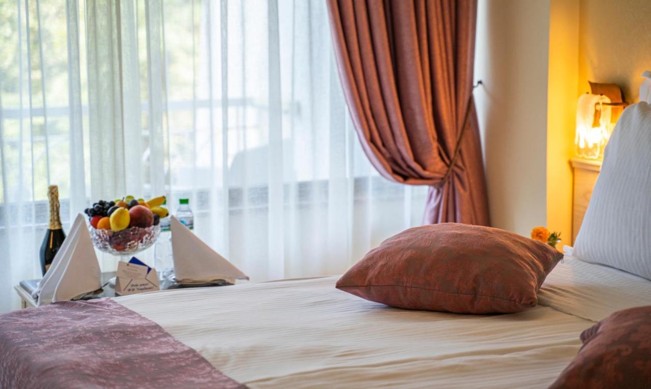 Balneo & Spa Hotel The Palace Άγιος Κωνσταντίνος και Ελένη Εξωτερικό φωτογραφία